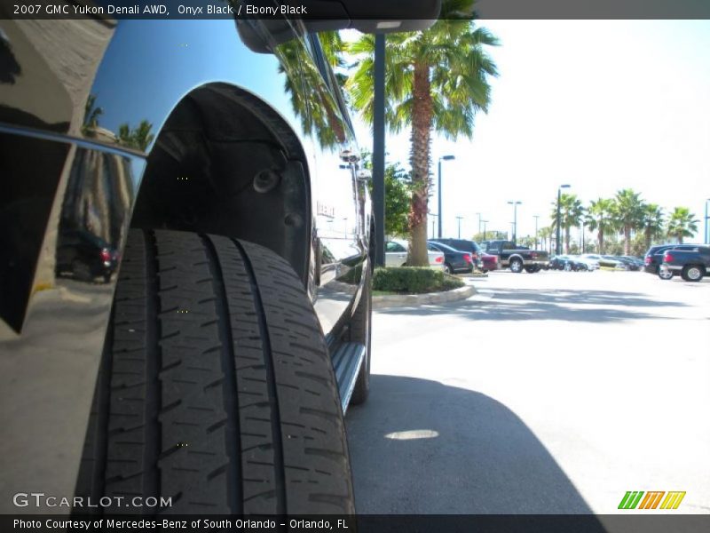 Onyx Black / Ebony Black 2007 GMC Yukon Denali AWD