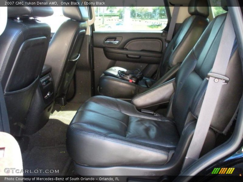 Onyx Black / Ebony Black 2007 GMC Yukon Denali AWD