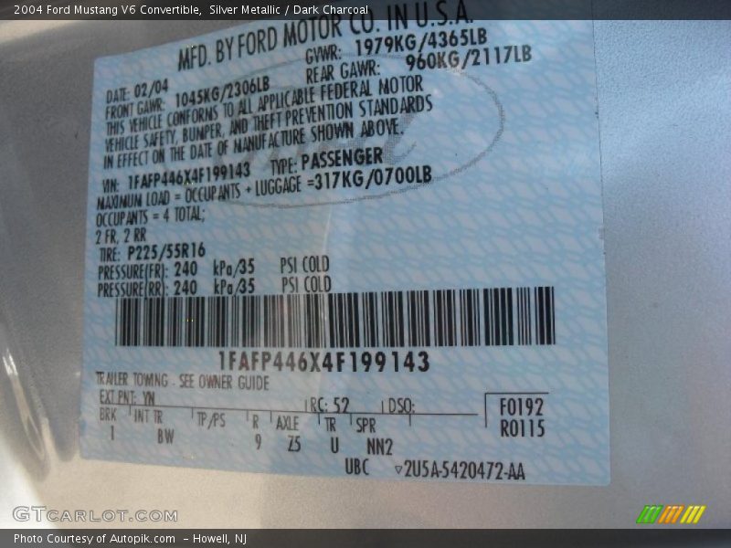 Silver Metallic / Dark Charcoal 2004 Ford Mustang V6 Convertible