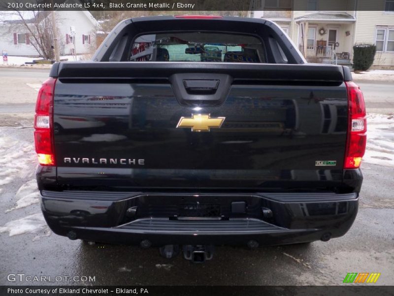 Black Granite Metallic / Ebony 2010 Chevrolet Avalanche LS 4x4