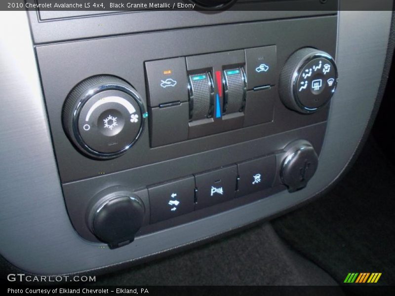 Black Granite Metallic / Ebony 2010 Chevrolet Avalanche LS 4x4