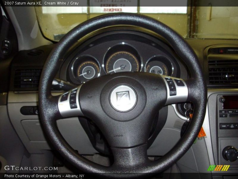 Cream White / Gray 2007 Saturn Aura XE
