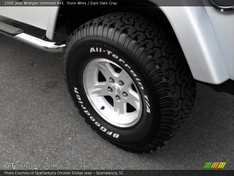 Stone White / Dark Slate Gray 2006 Jeep Wrangler Unlimited 4x4