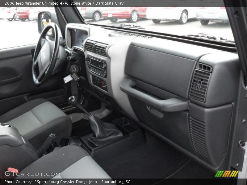 Stone White / Dark Slate Gray 2006 Jeep Wrangler Unlimited 4x4