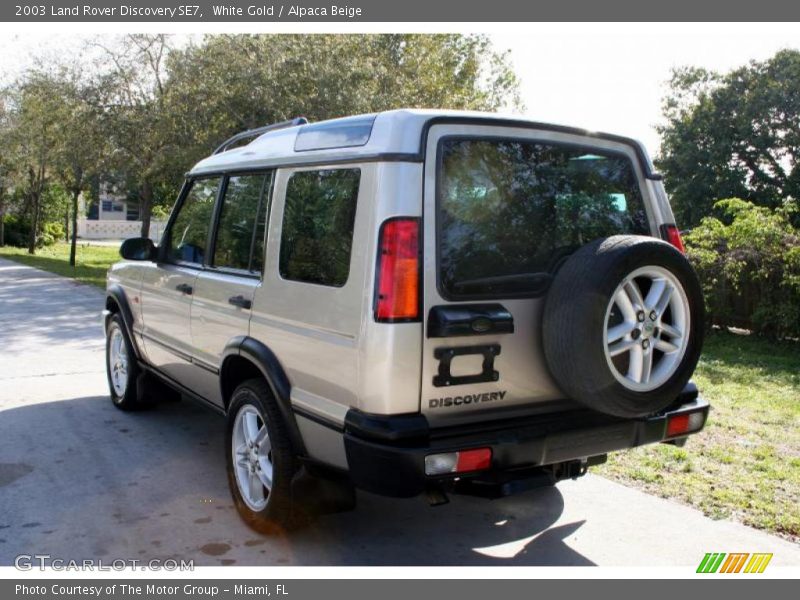 White Gold / Alpaca Beige 2003 Land Rover Discovery SE7