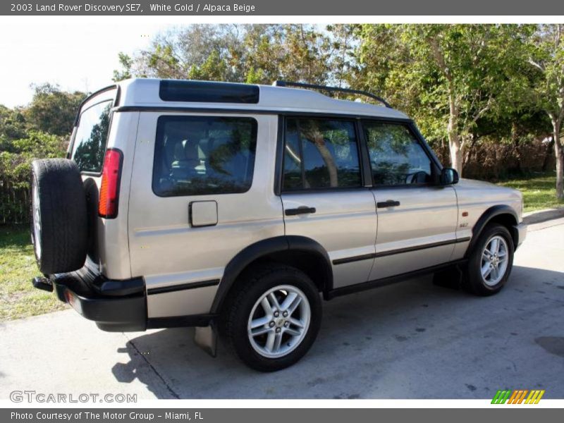 White Gold / Alpaca Beige 2003 Land Rover Discovery SE7
