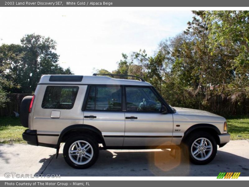White Gold / Alpaca Beige 2003 Land Rover Discovery SE7