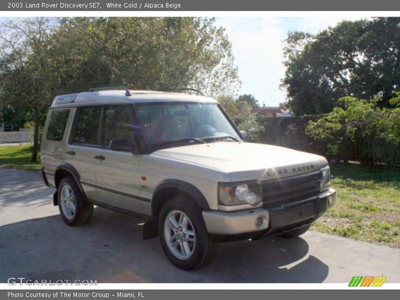 White Gold / Alpaca Beige 2003 Land Rover Discovery SE7