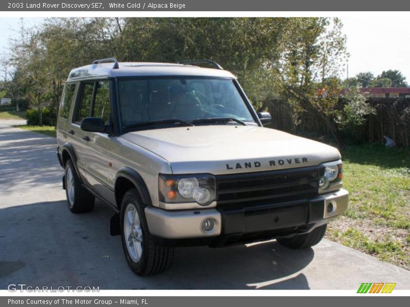 White Gold / Alpaca Beige 2003 Land Rover Discovery SE7