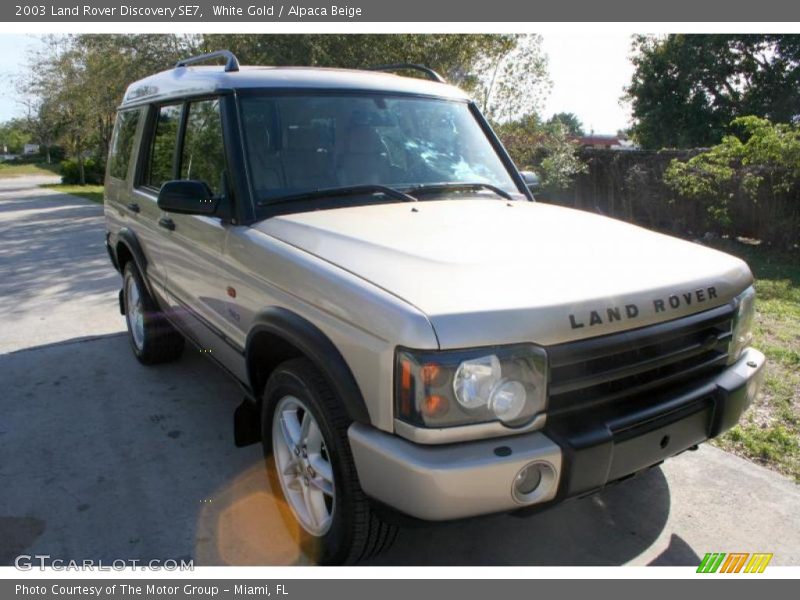 White Gold / Alpaca Beige 2003 Land Rover Discovery SE7