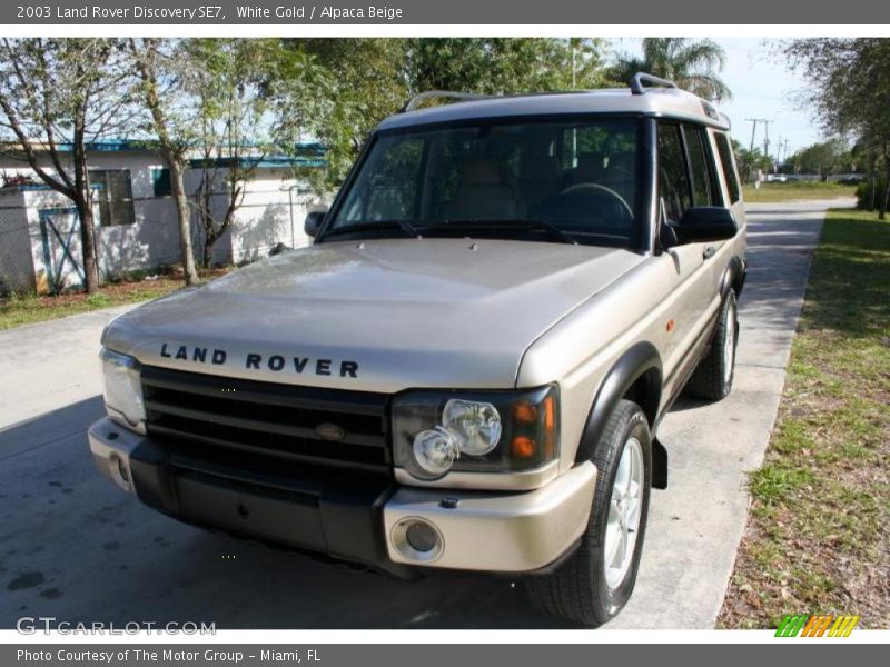 White Gold / Alpaca Beige 2003 Land Rover Discovery SE7