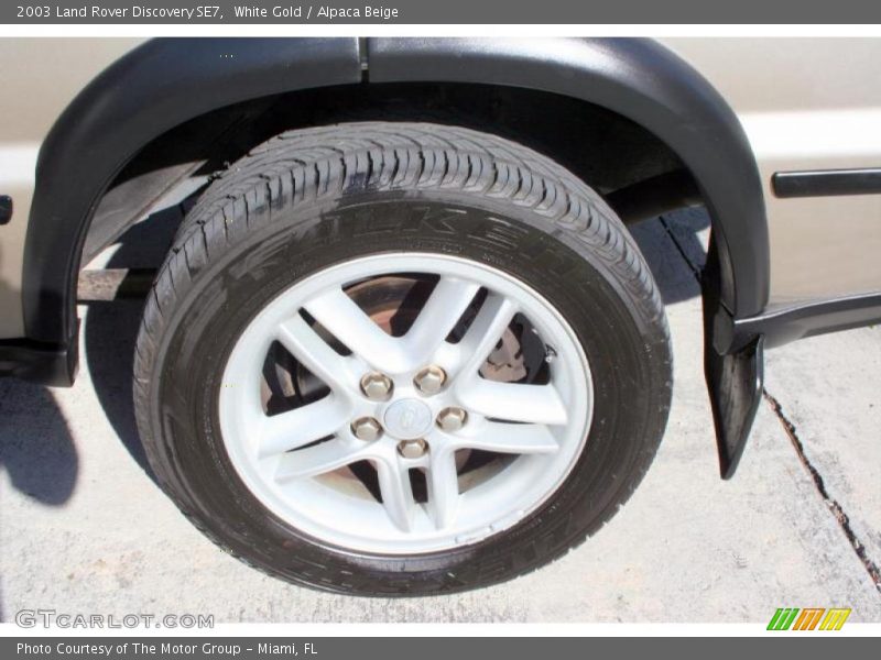 White Gold / Alpaca Beige 2003 Land Rover Discovery SE7