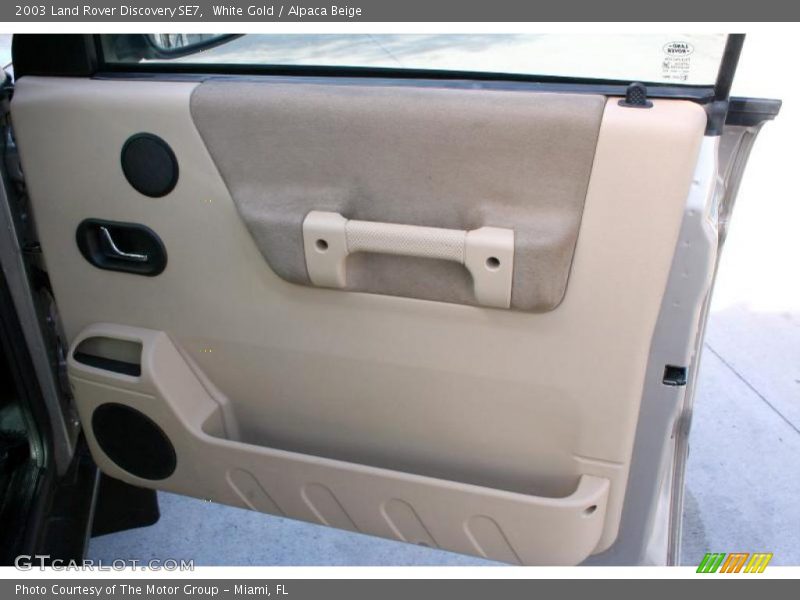 White Gold / Alpaca Beige 2003 Land Rover Discovery SE7