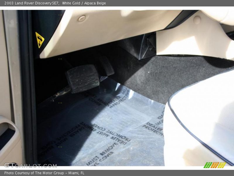 White Gold / Alpaca Beige 2003 Land Rover Discovery SE7