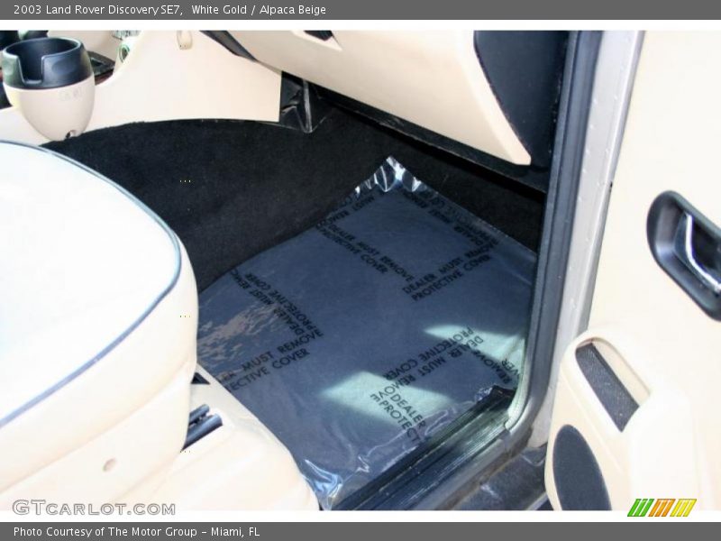 White Gold / Alpaca Beige 2003 Land Rover Discovery SE7