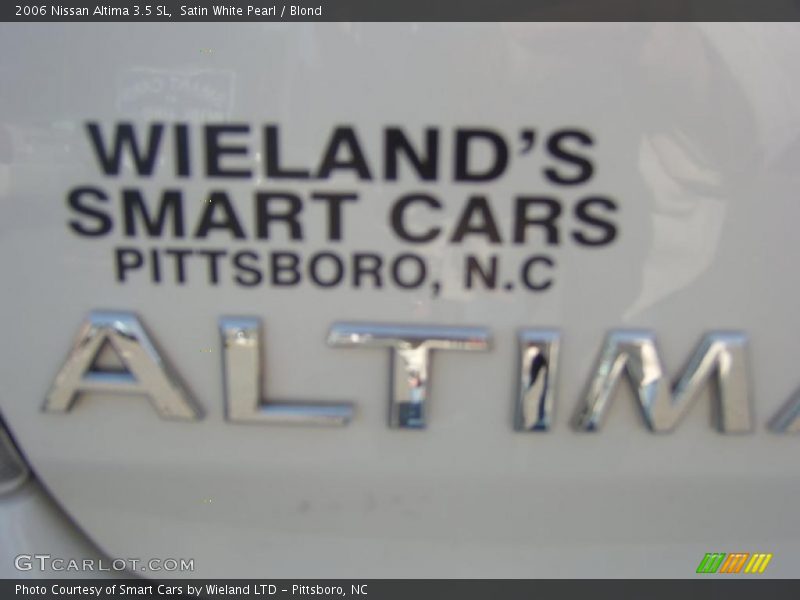 Satin White Pearl / Blond 2006 Nissan Altima 3.5 SL