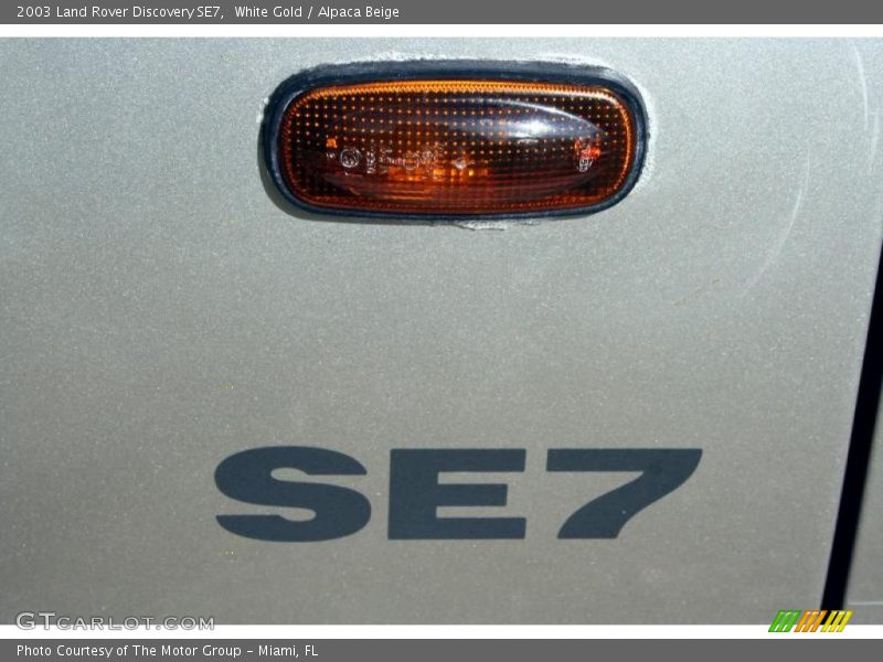 White Gold / Alpaca Beige 2003 Land Rover Discovery SE7