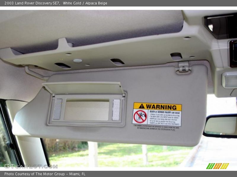 White Gold / Alpaca Beige 2003 Land Rover Discovery SE7