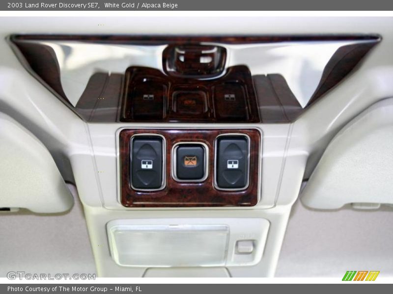 White Gold / Alpaca Beige 2003 Land Rover Discovery SE7