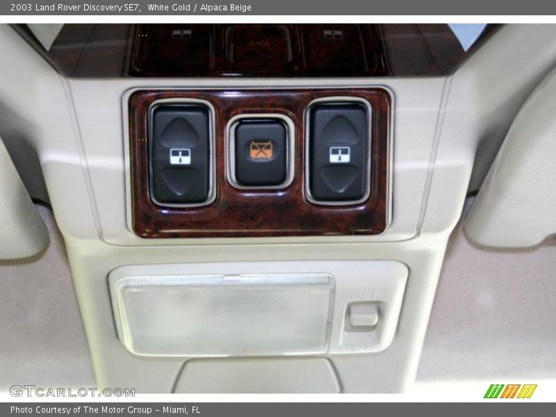 White Gold / Alpaca Beige 2003 Land Rover Discovery SE7