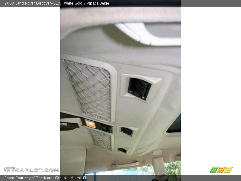 White Gold / Alpaca Beige 2003 Land Rover Discovery SE7