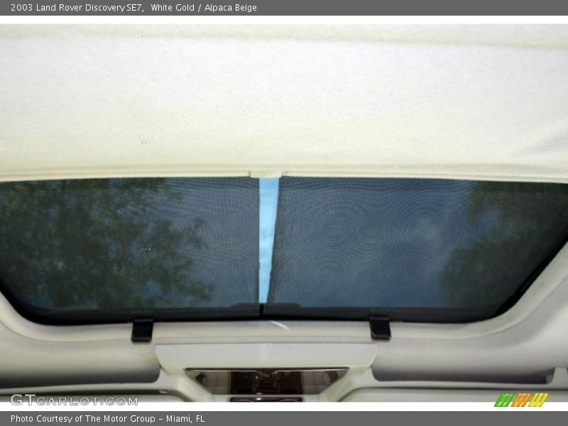 White Gold / Alpaca Beige 2003 Land Rover Discovery SE7