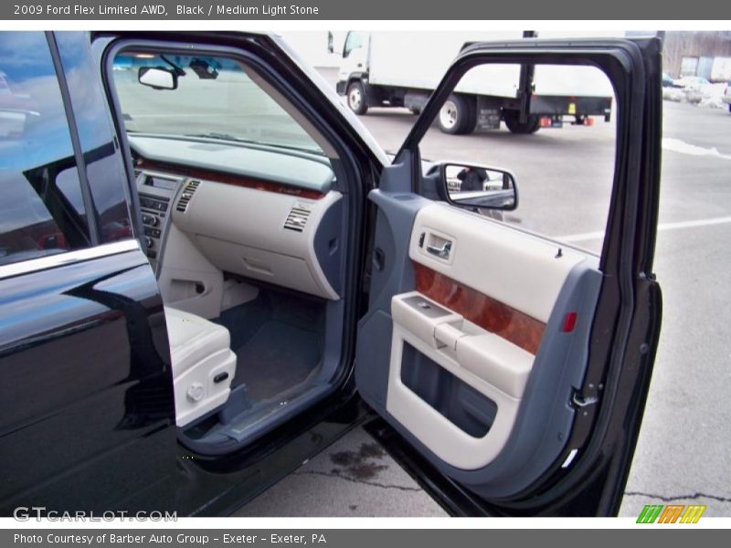 Black / Medium Light Stone 2009 Ford Flex Limited AWD