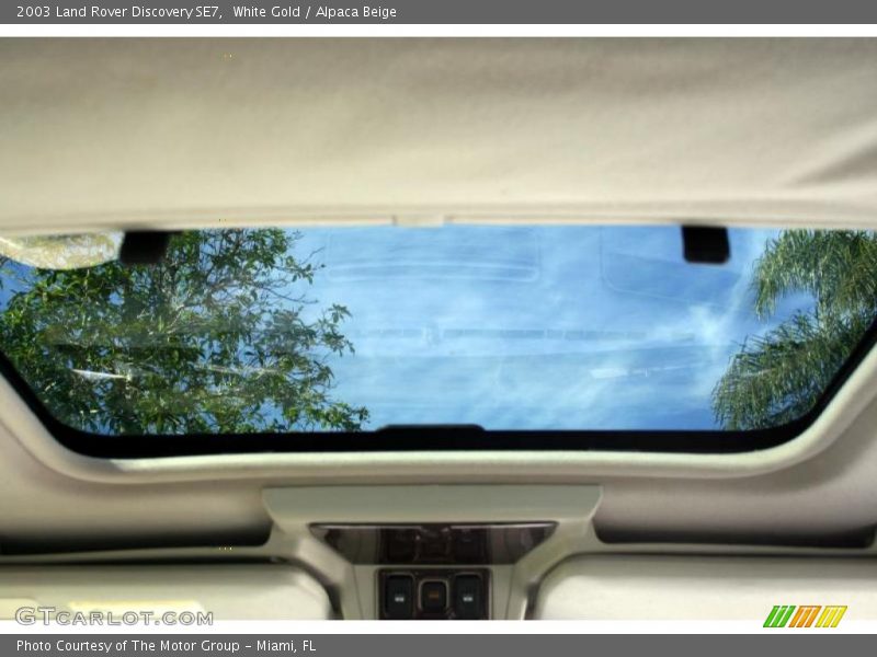 White Gold / Alpaca Beige 2003 Land Rover Discovery SE7