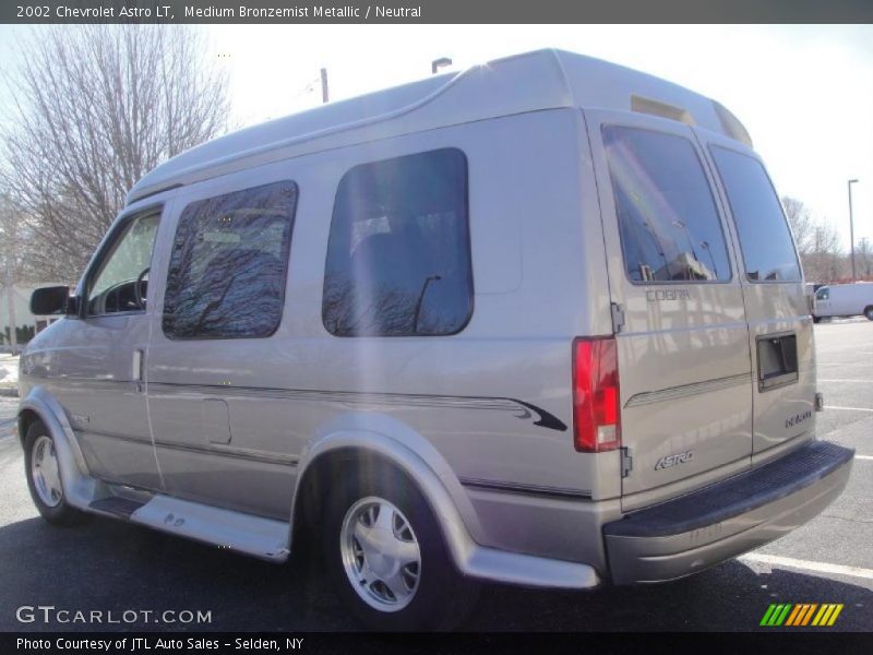 Medium Bronzemist Metallic / Neutral 2002 Chevrolet Astro LT