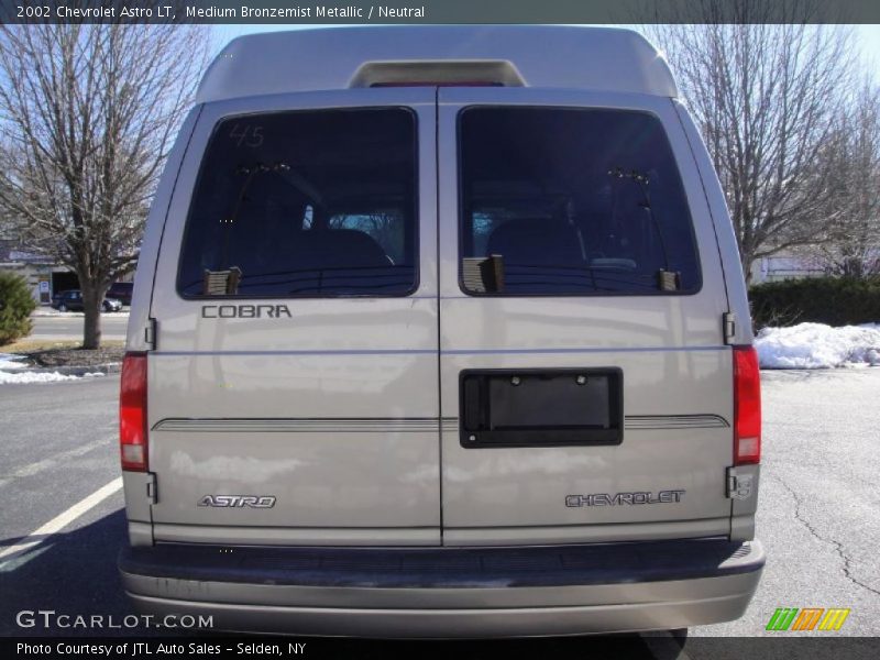 Medium Bronzemist Metallic / Neutral 2002 Chevrolet Astro LT