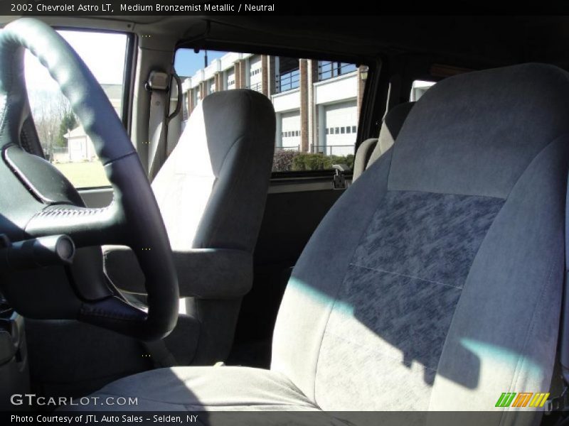 Medium Bronzemist Metallic / Neutral 2002 Chevrolet Astro LT