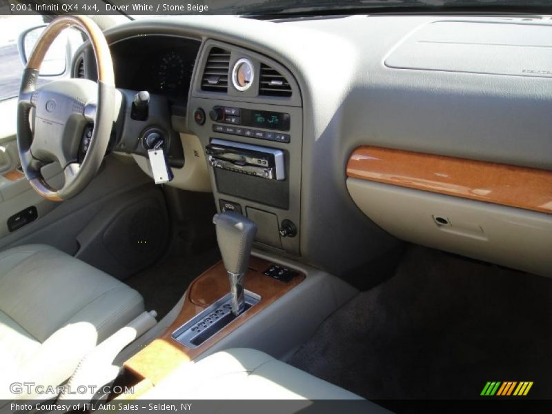 Dover White / Stone Beige 2001 Infiniti QX4 4x4