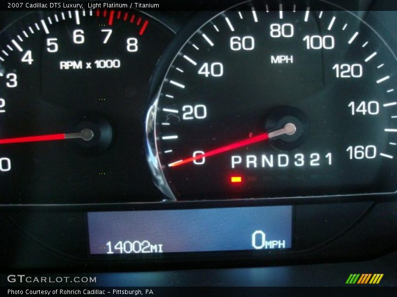 Light Platinum / Titanium 2007 Cadillac DTS Luxury