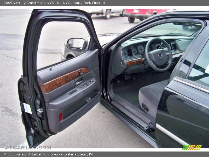 Black Clearcoat / Dark Charcoal 2005 Mercury Grand Marquis GS