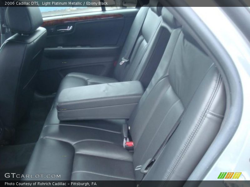 Light Platinum Metallic / Ebony Black 2006 Cadillac DTS