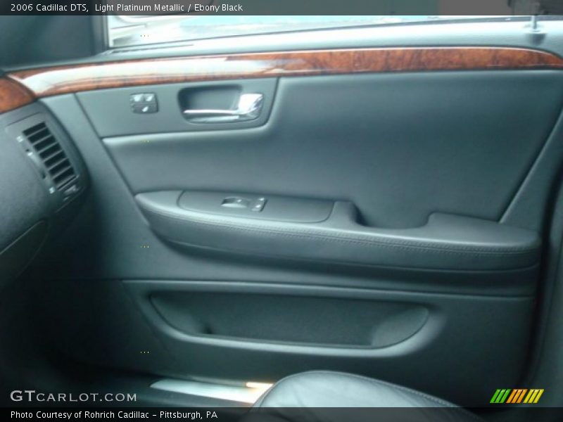 Light Platinum Metallic / Ebony Black 2006 Cadillac DTS