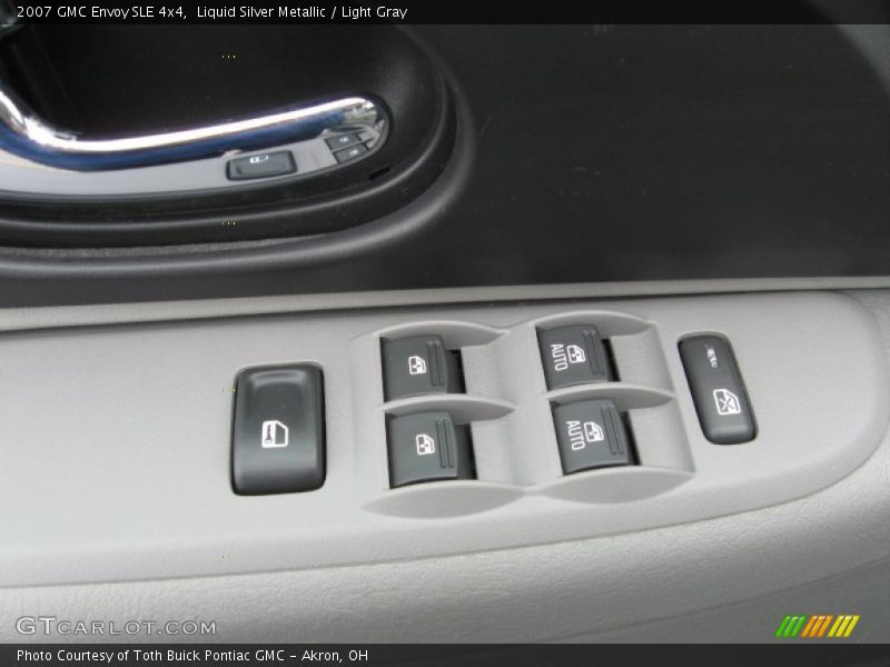 Liquid Silver Metallic / Light Gray 2007 GMC Envoy SLE 4x4