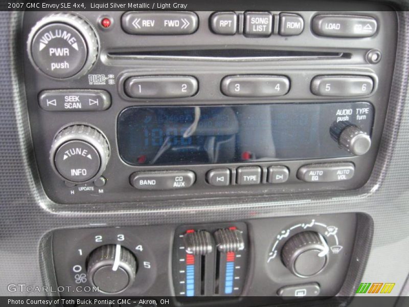 Liquid Silver Metallic / Light Gray 2007 GMC Envoy SLE 4x4