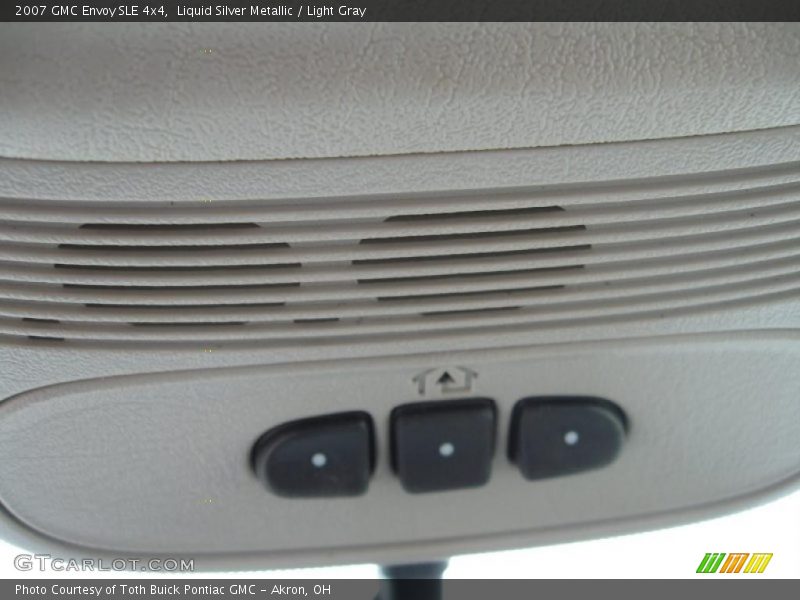 Liquid Silver Metallic / Light Gray 2007 GMC Envoy SLE 4x4