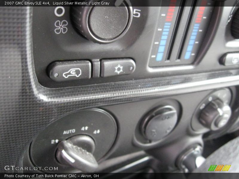 Liquid Silver Metallic / Light Gray 2007 GMC Envoy SLE 4x4