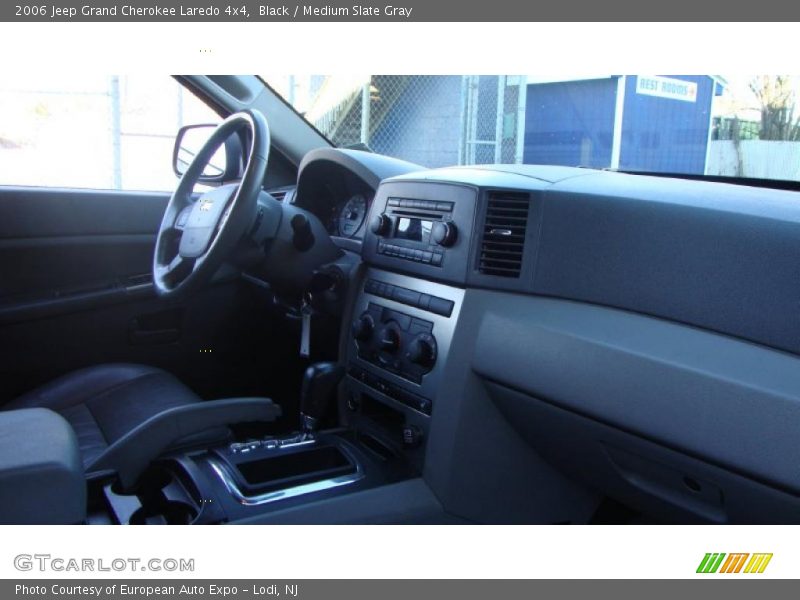 Black / Medium Slate Gray 2006 Jeep Grand Cherokee Laredo 4x4