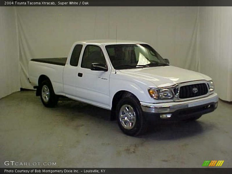 Super White / Oak 2004 Toyota Tacoma Xtracab