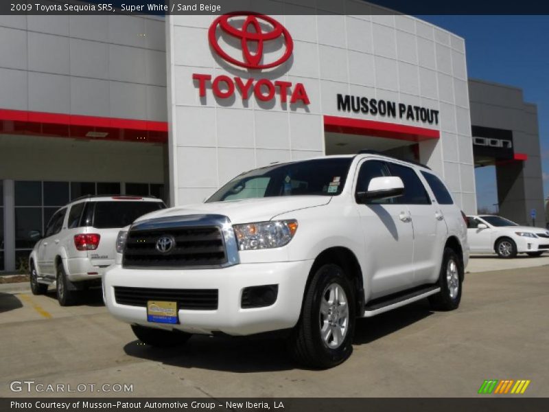 Super White / Sand Beige 2009 Toyota Sequoia SR5