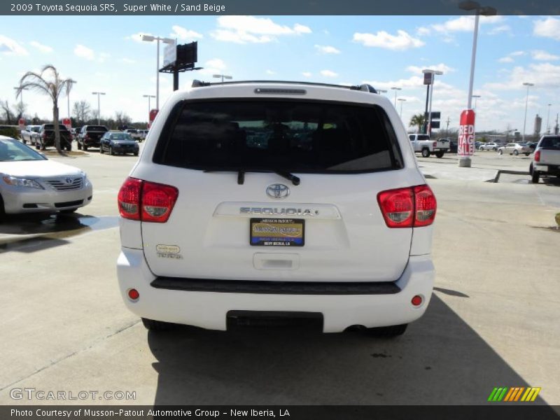 Super White / Sand Beige 2009 Toyota Sequoia SR5