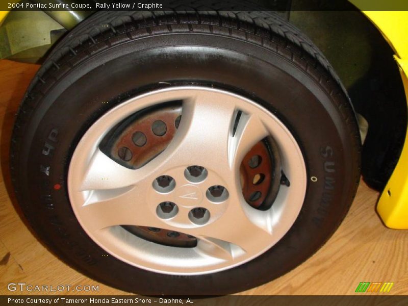 Rally Yellow / Graphite 2004 Pontiac Sunfire Coupe