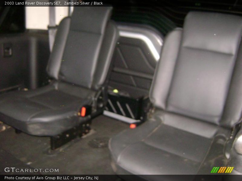 Zambezi Silver / Black 2003 Land Rover Discovery SE7