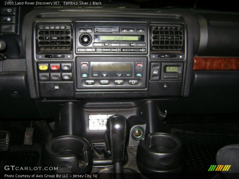 Zambezi Silver / Black 2003 Land Rover Discovery SE7