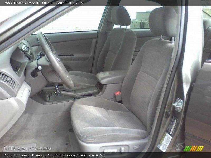 Phantom Gray Pearl / Gray 2005 Toyota Camry LE