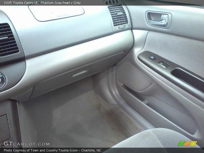 Phantom Gray Pearl / Gray 2005 Toyota Camry LE