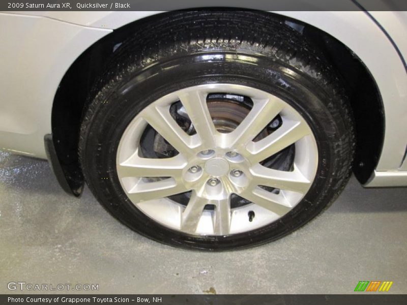 Quicksilver / Black 2009 Saturn Aura XR